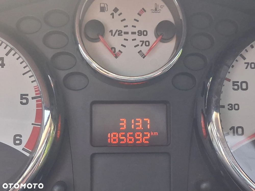 Peugeot 207 - 34