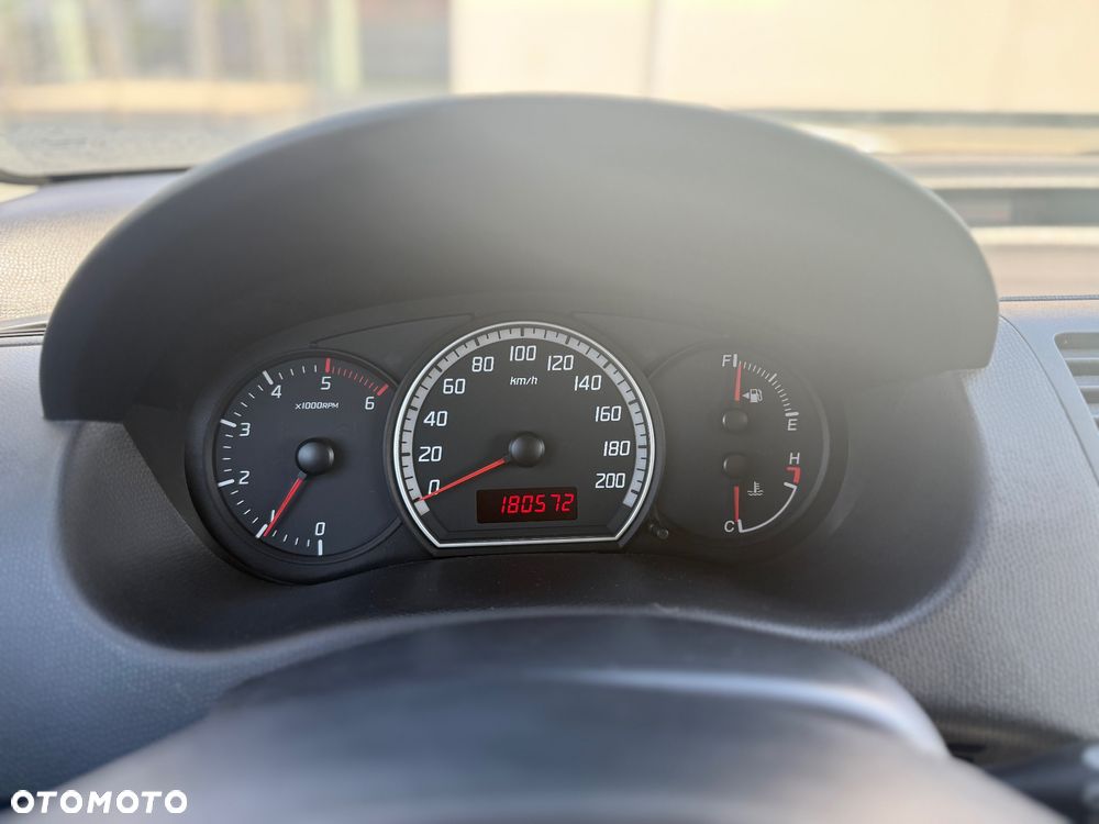 Suzuki Swift 1.3 DDiS GLX / Comfort - 12