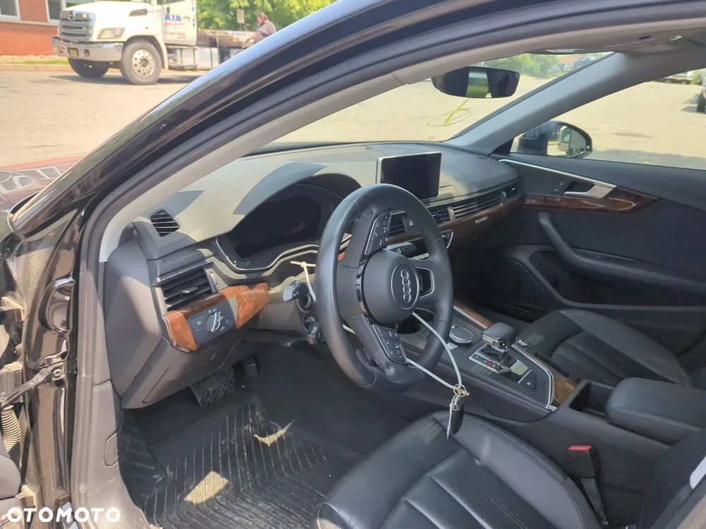 Audi A4 Limousine - 33