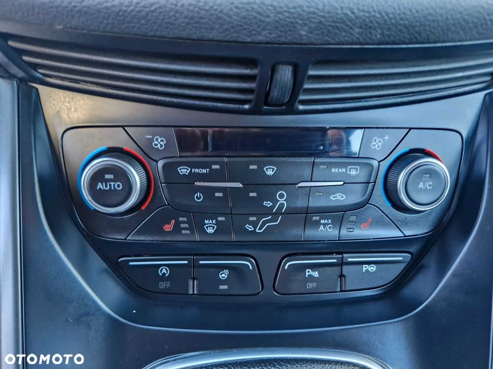 Ford Kuga - 28