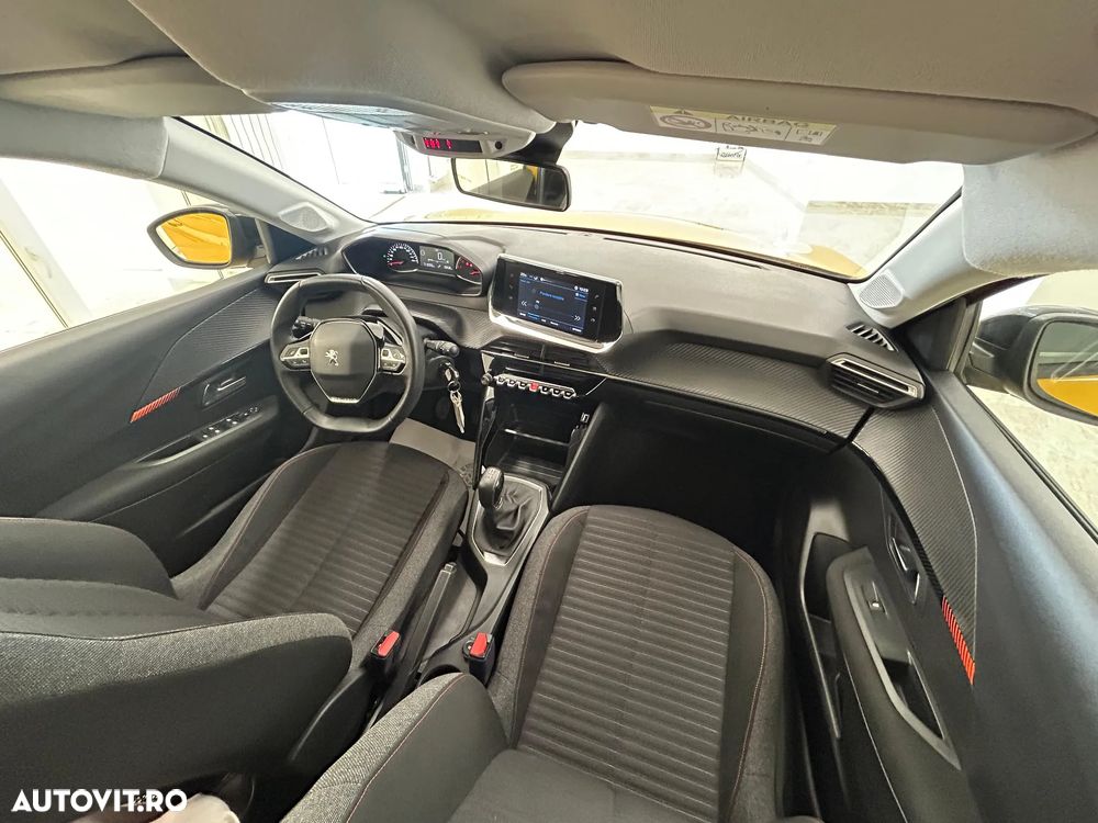 Peugeot 208 1.2 L PureTech STT Active - 9