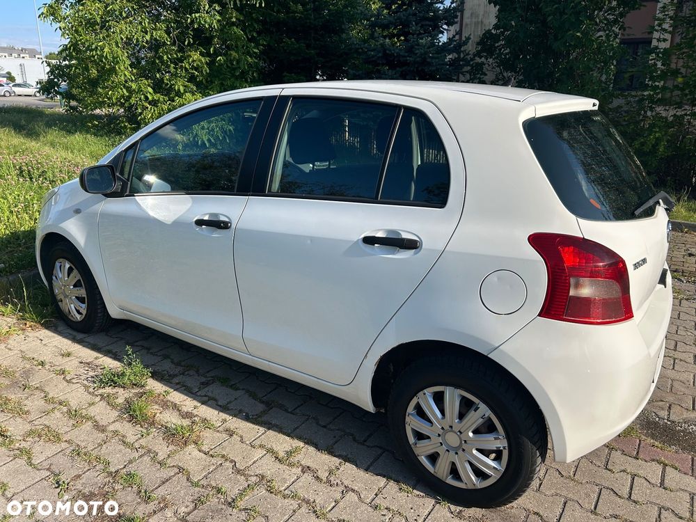 Toyota Yaris 1.0 Luna - 3