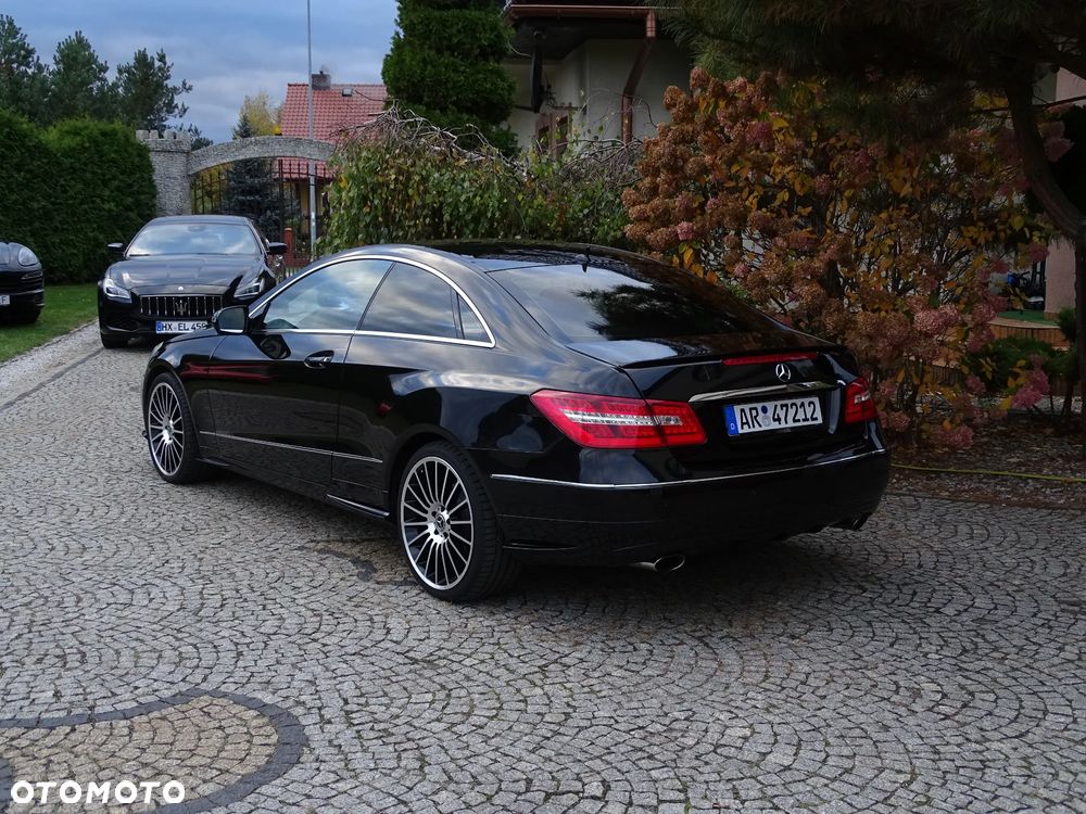 Mercedes-Benz Klasa E - 23
