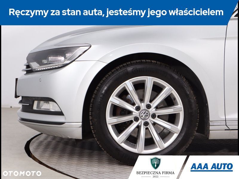 Volkswagen Passat - 16