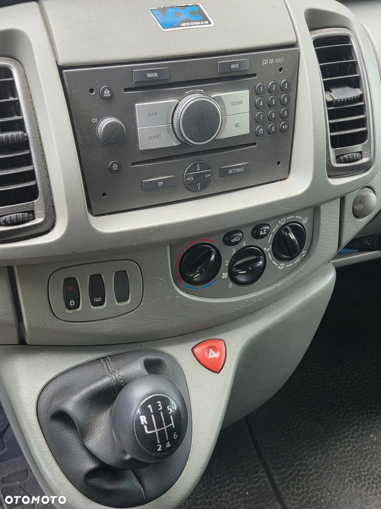 Opel Vivaro - 12