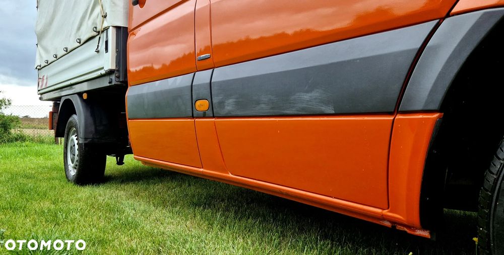 Mercedes-Benz Sprinter - 12
