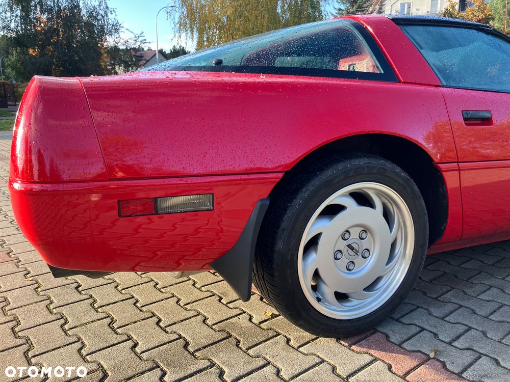 Chevrolet Corvette - 9