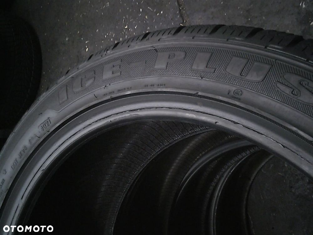 TRACMAX Ice Plus S220 275/40R20 6,7mm 2021 - 4