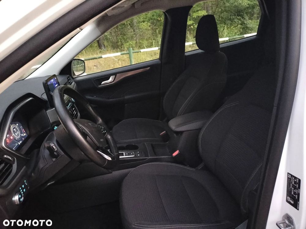Ford Kuga - 19