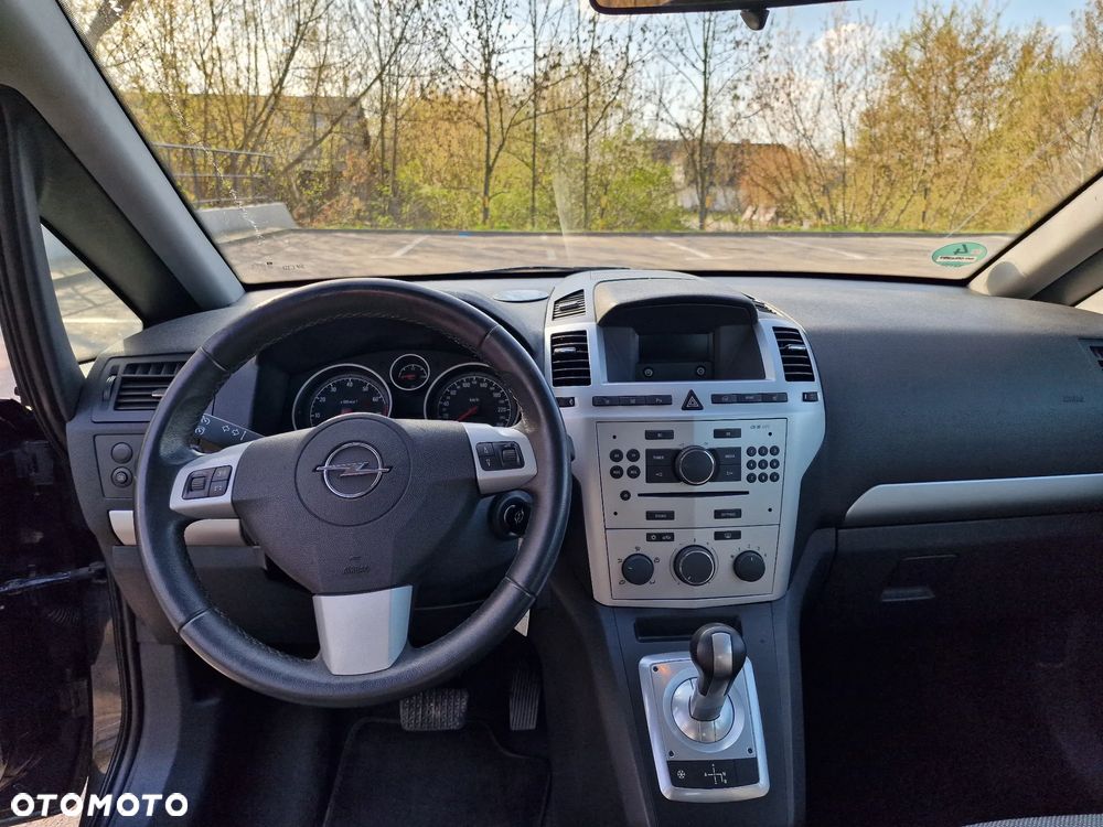 Opel Zafira 1.8 Easytronic Family - 11