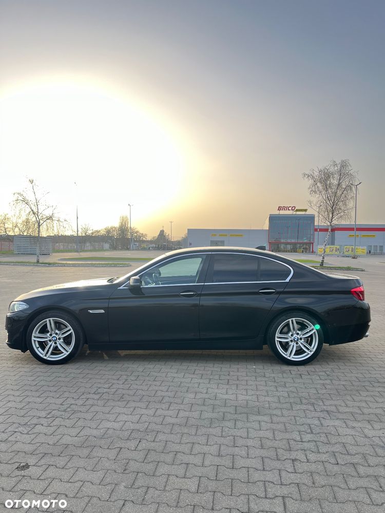 BMW Seria 5 520d xDrive - 8