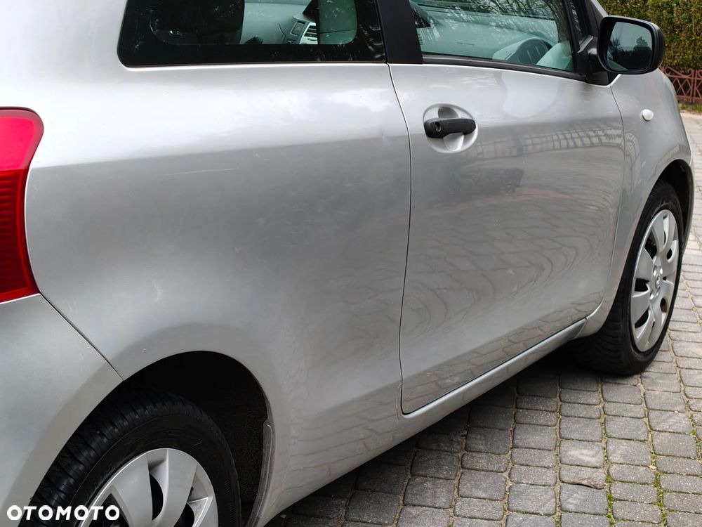 Toyota Yaris 1.3 Luna A/C - 8