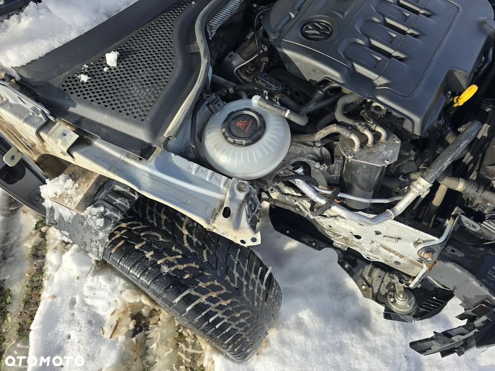 Volkswagen Golf 2.0 TDI DSG Sound - 10