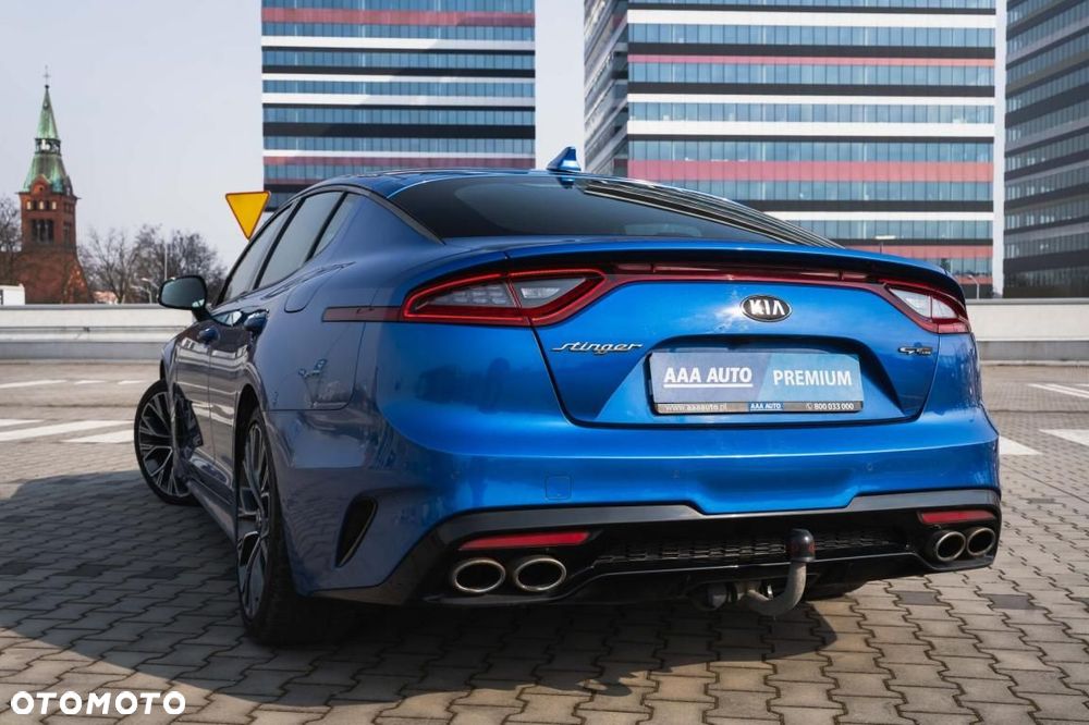 Kia Stinger - 17