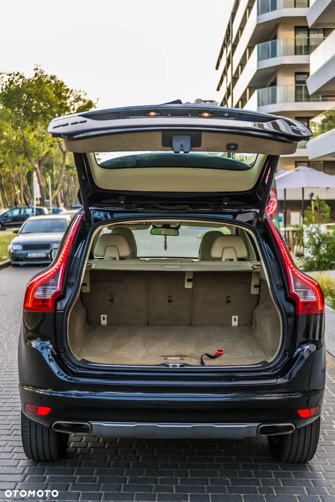 Volvo XC 60 D5 AWD Summum - 13