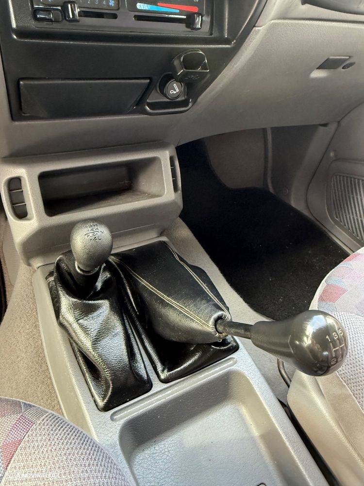 Ford Maverick 2.7 TD GLS - 8