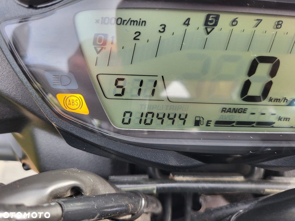 Suzuki GSX - 33
