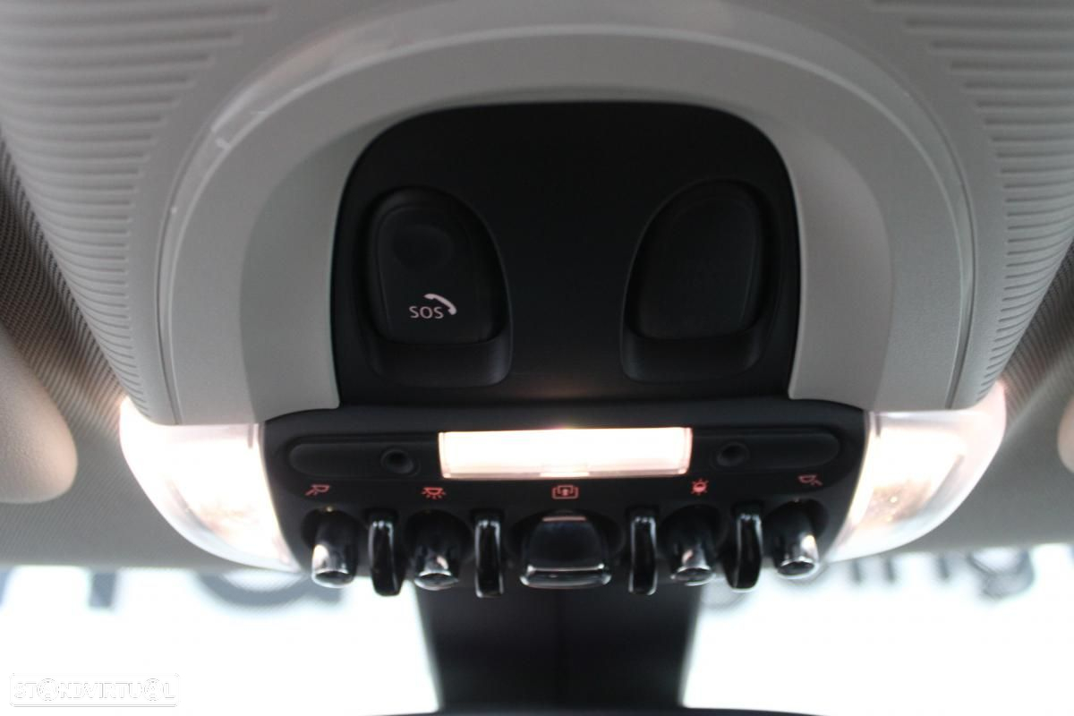 MINI 3 Portas Cooper SE Camden Edition - 21