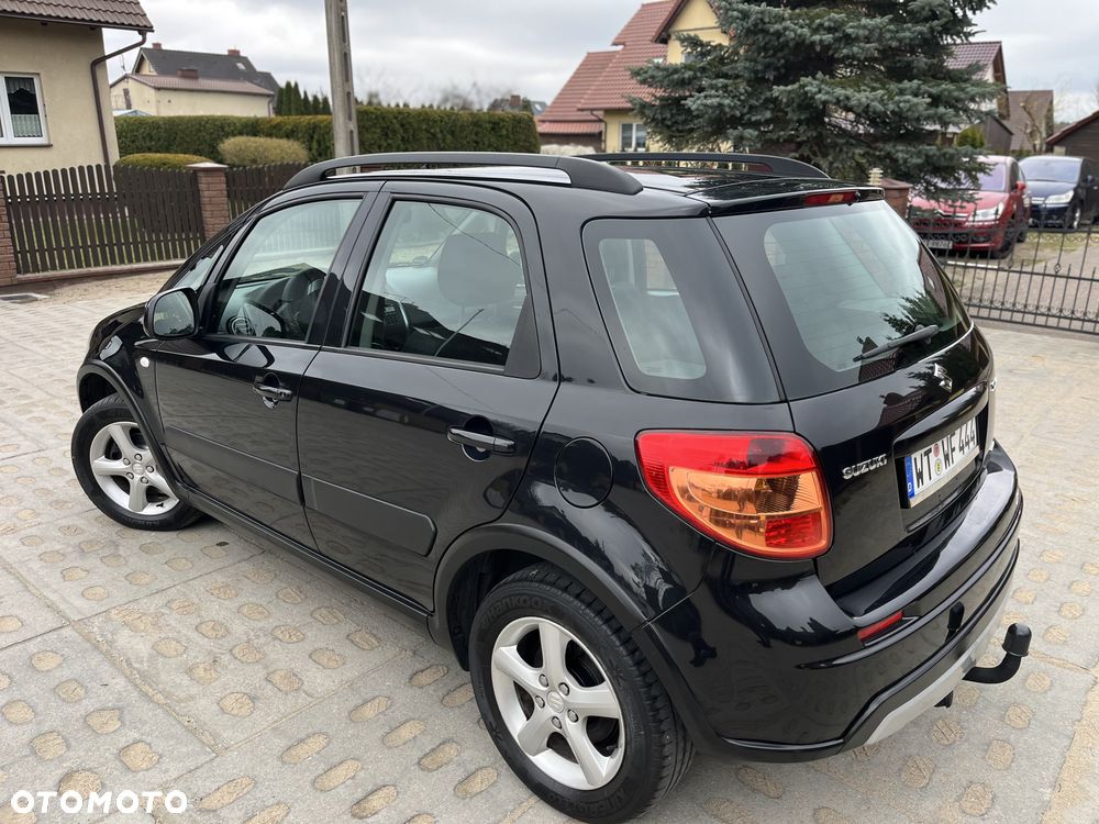 Suzuki SX4 Classic 1.6 VVT 4x4 Comfort - 2