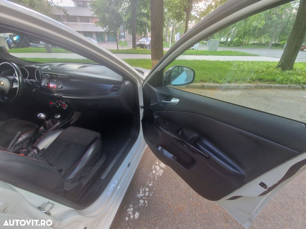 ALFA ROMEO Giulietta 2011 — imagine 13