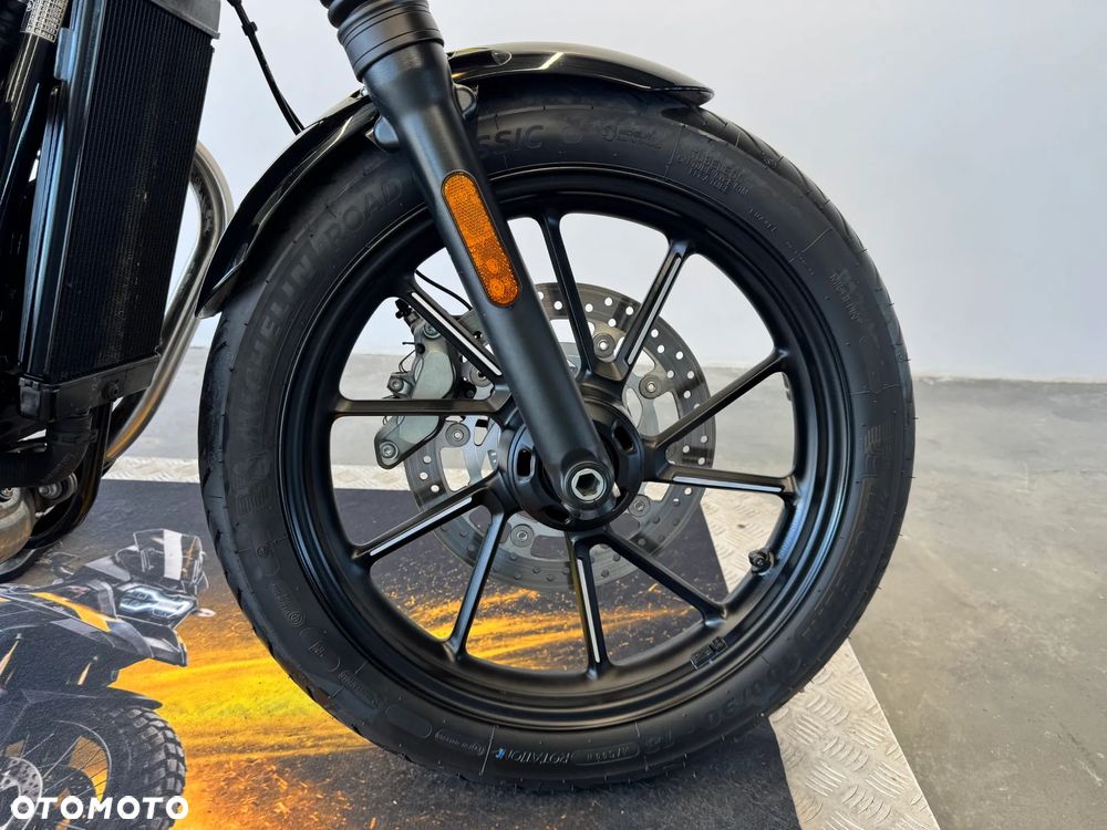 Triumph Speed Twin - 8