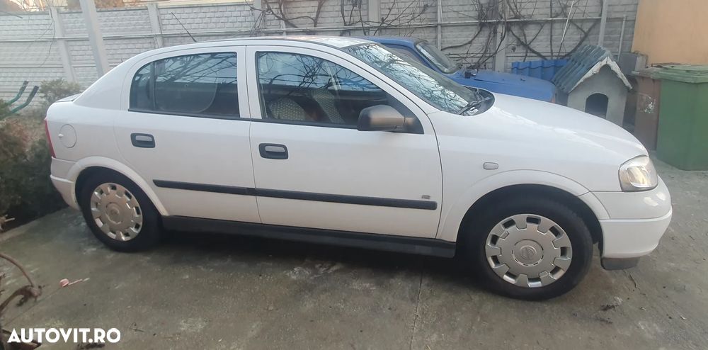 Opel Astra 1.4i Sport - 2