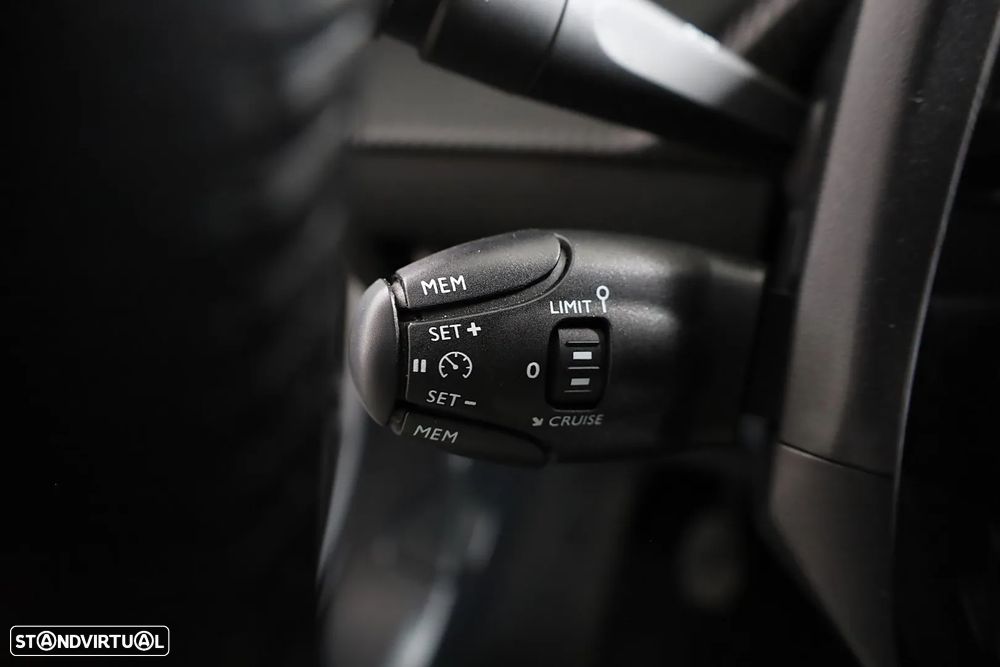 Peugeot 2008 1.2 PureTech Active - 35