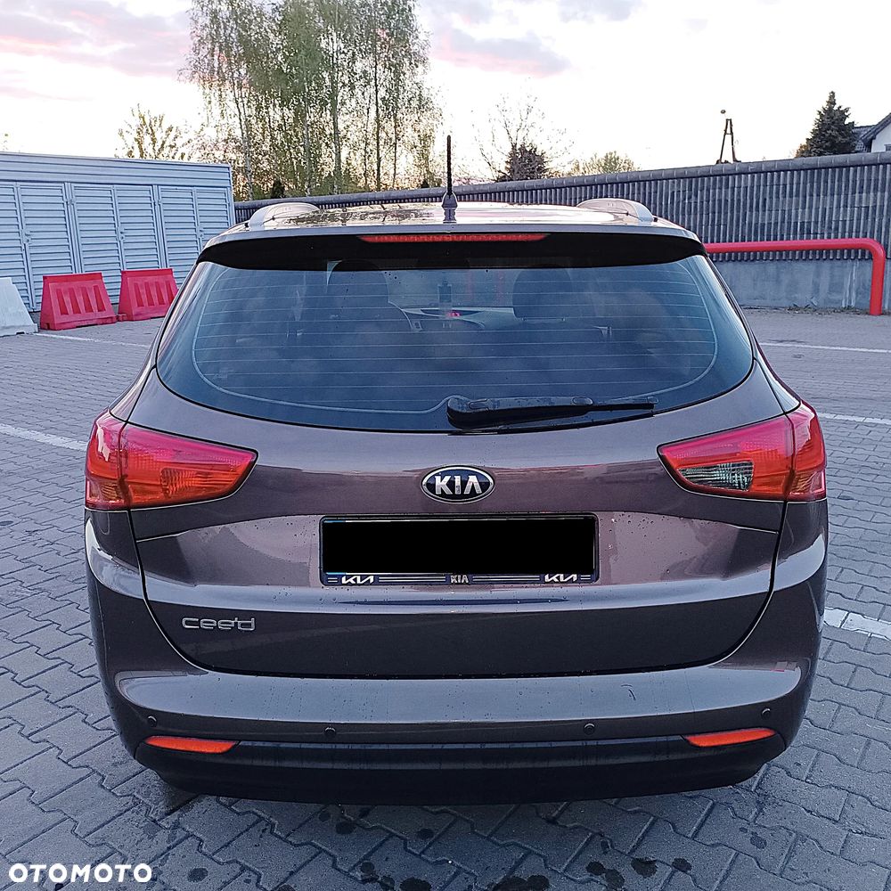 Kia Ceed 1.4 CVVT Attract - 11