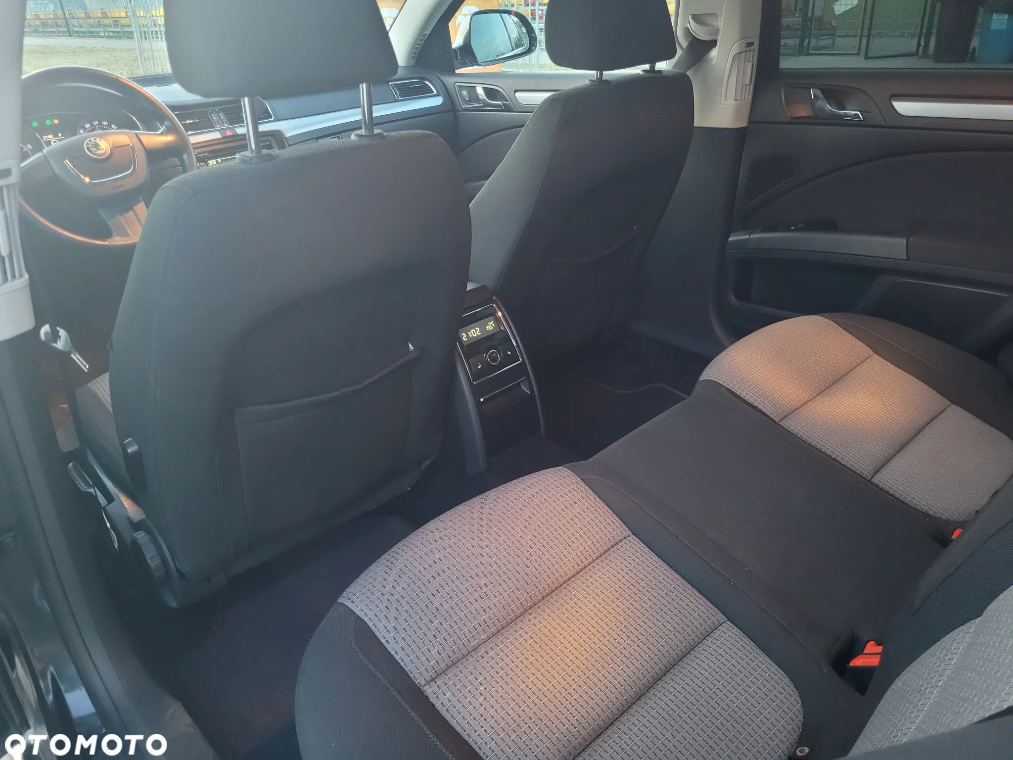 Skoda Superb 1.8 TSI Platinum DSG - 10
