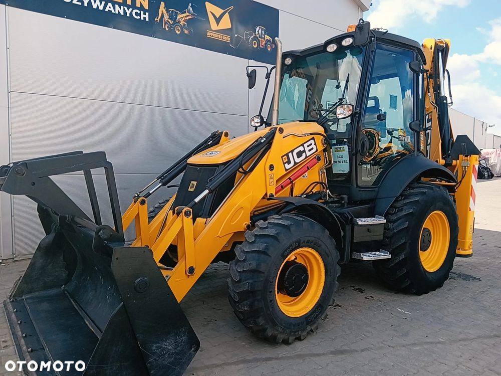 JCB 3CX - 12