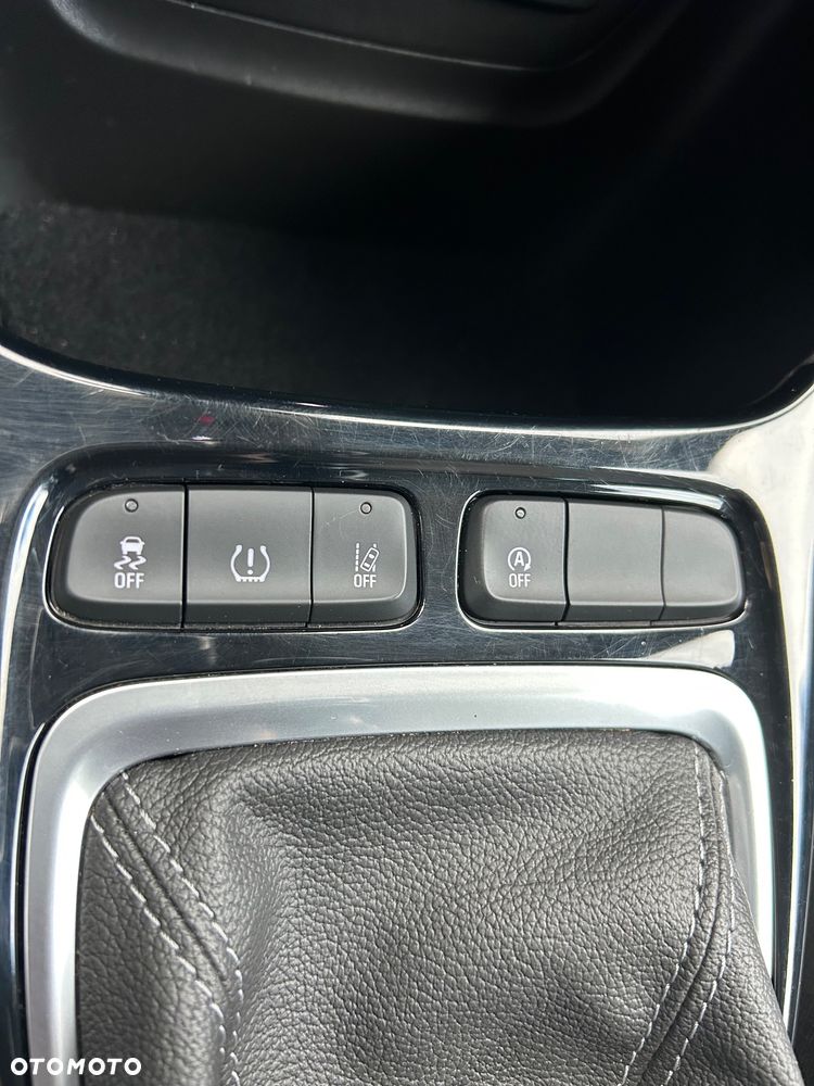 Opel Crossland X - 25