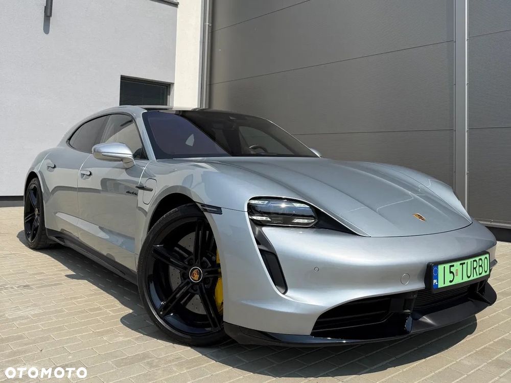 Porsche Taycan Turbo S - 6