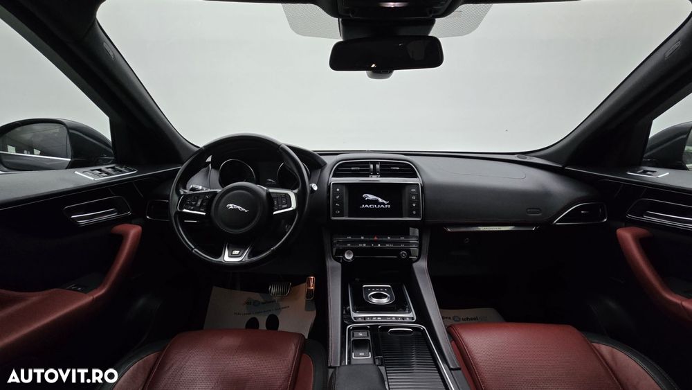 Jaguar F-Pace 30d AWD R-Sport - 14