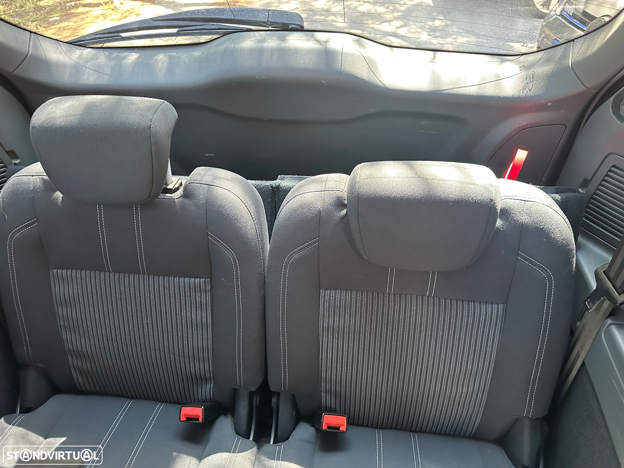 Ford Grand C-Max 1.6 TDCi Titanium - 15