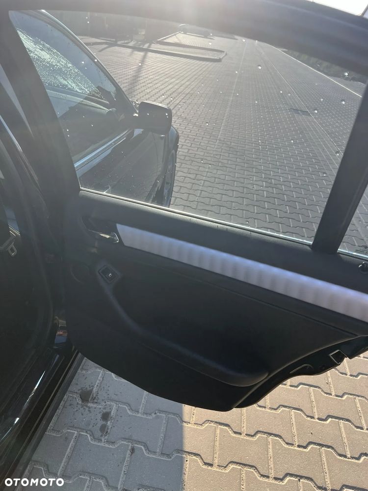 BMW Seria 3 330i - 10