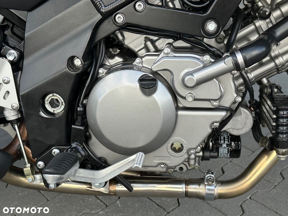 Suzuki V-STROM - 13