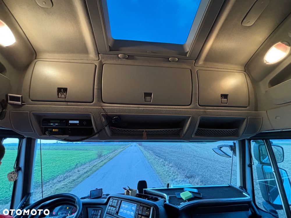 Iveco Stralis hi-way - 18