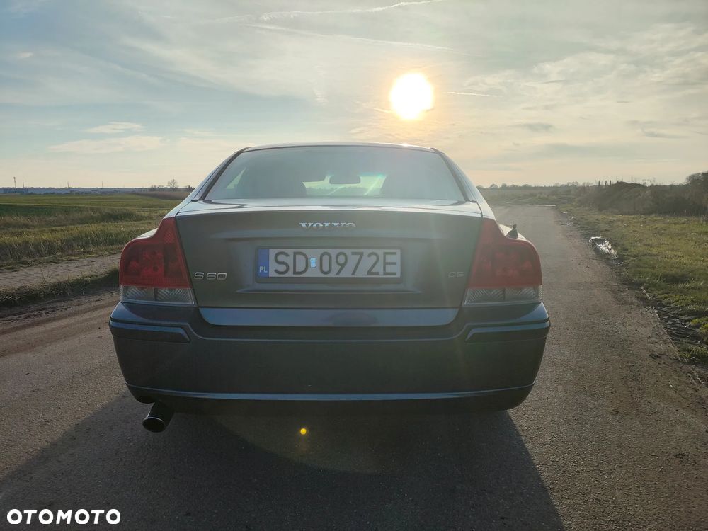 Volvo S60 - 4
