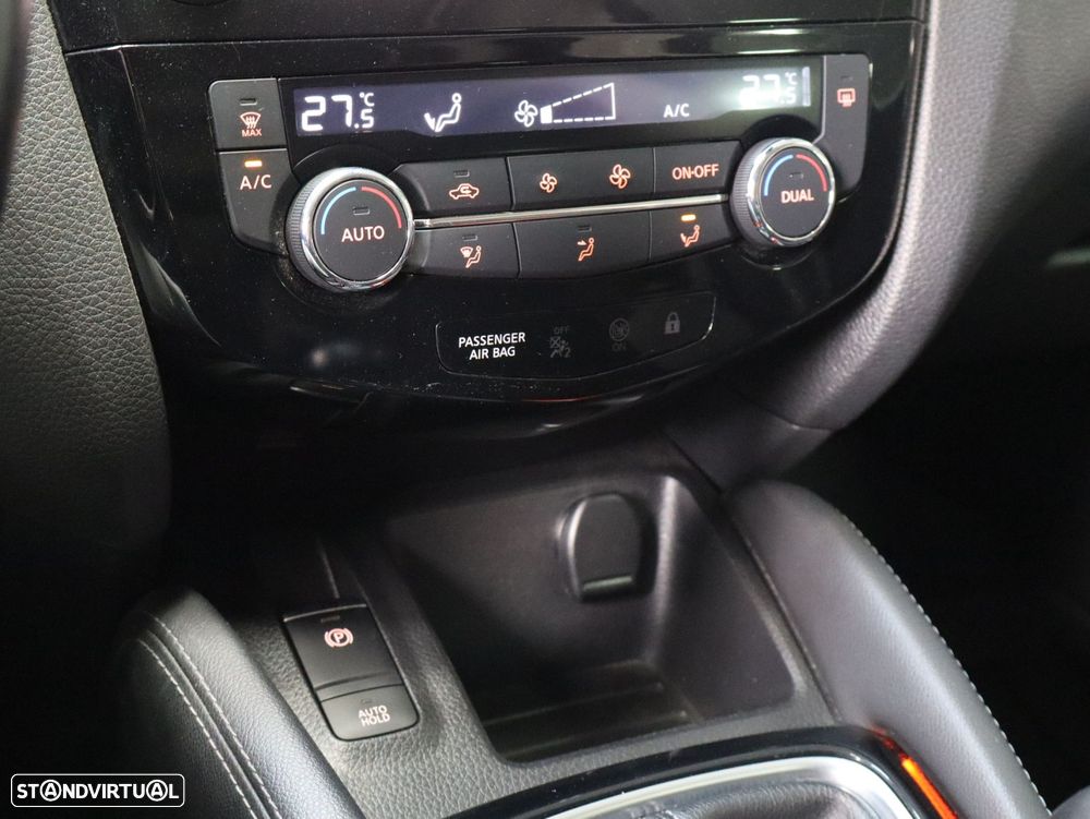 Nissan Qashqai 1.3 DIG-T N-Connecta - 15