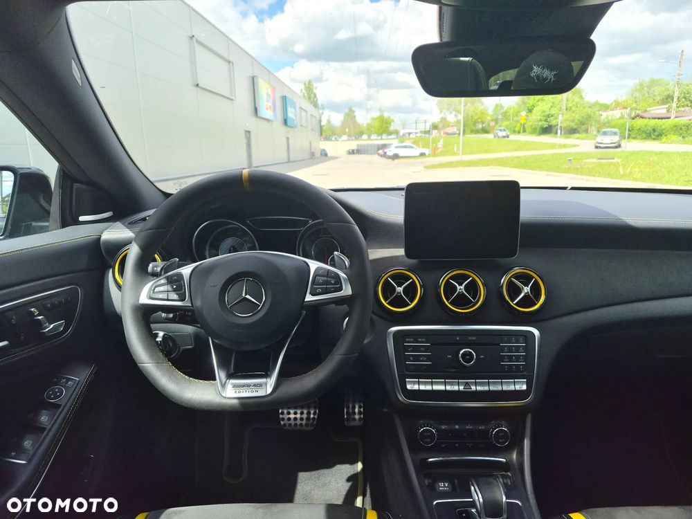 Mercedes-Benz CLA AMG 45 4Matic AMG Speedshift 7G-DCT Yellow Night Edition - 15