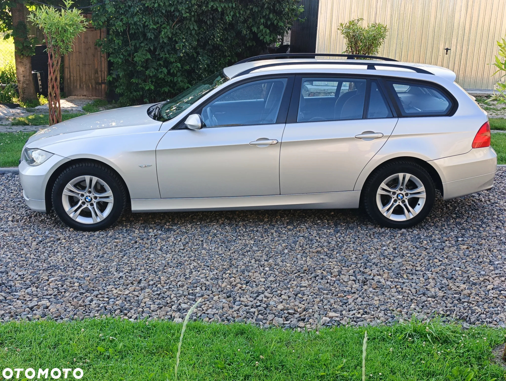 BMW Seria 3 318i Touring - 3