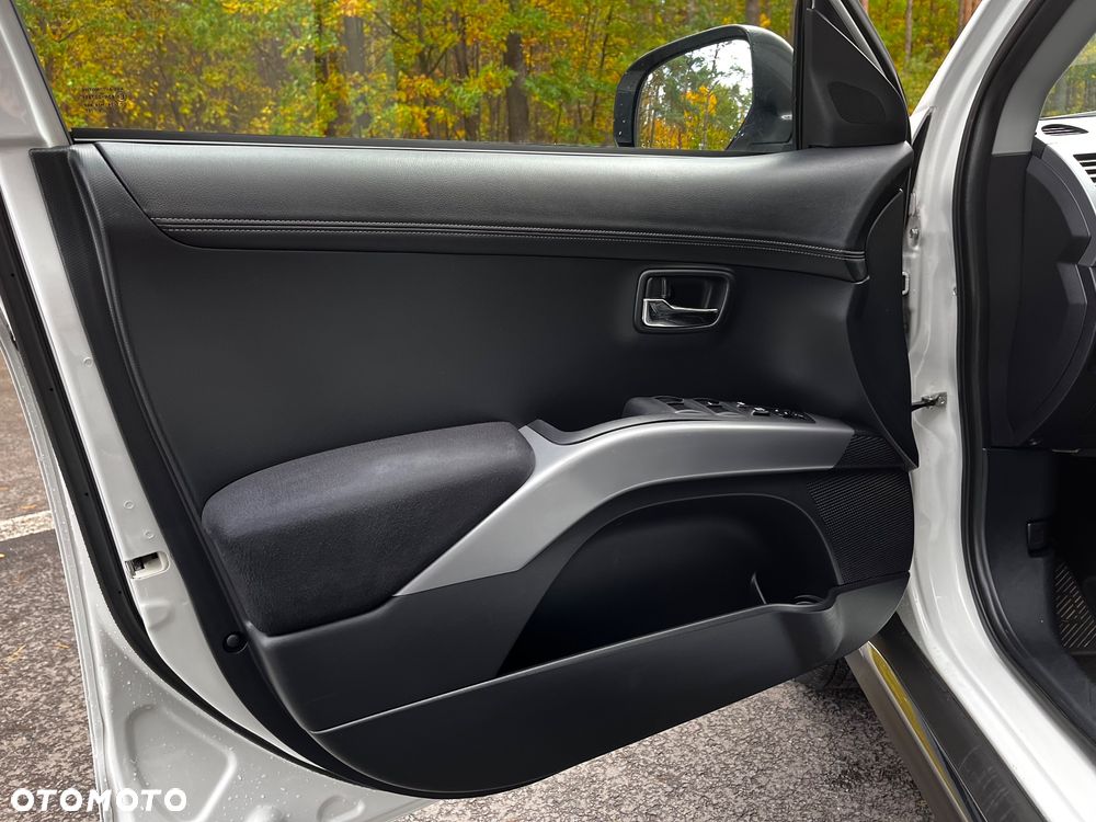 Mitsubishi Outlander 2.0 DI-D 4WD Invite - 20