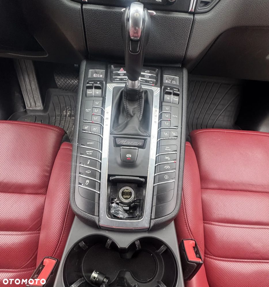 Porsche Macan Turbo - 10
