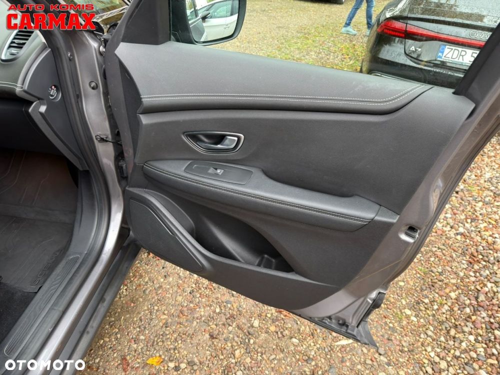 Renault Scenic - 18