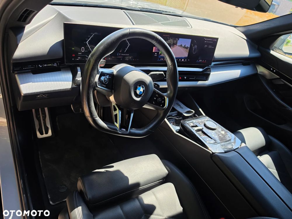 BMW Seria 5 520d mHEV M Sport - 16
