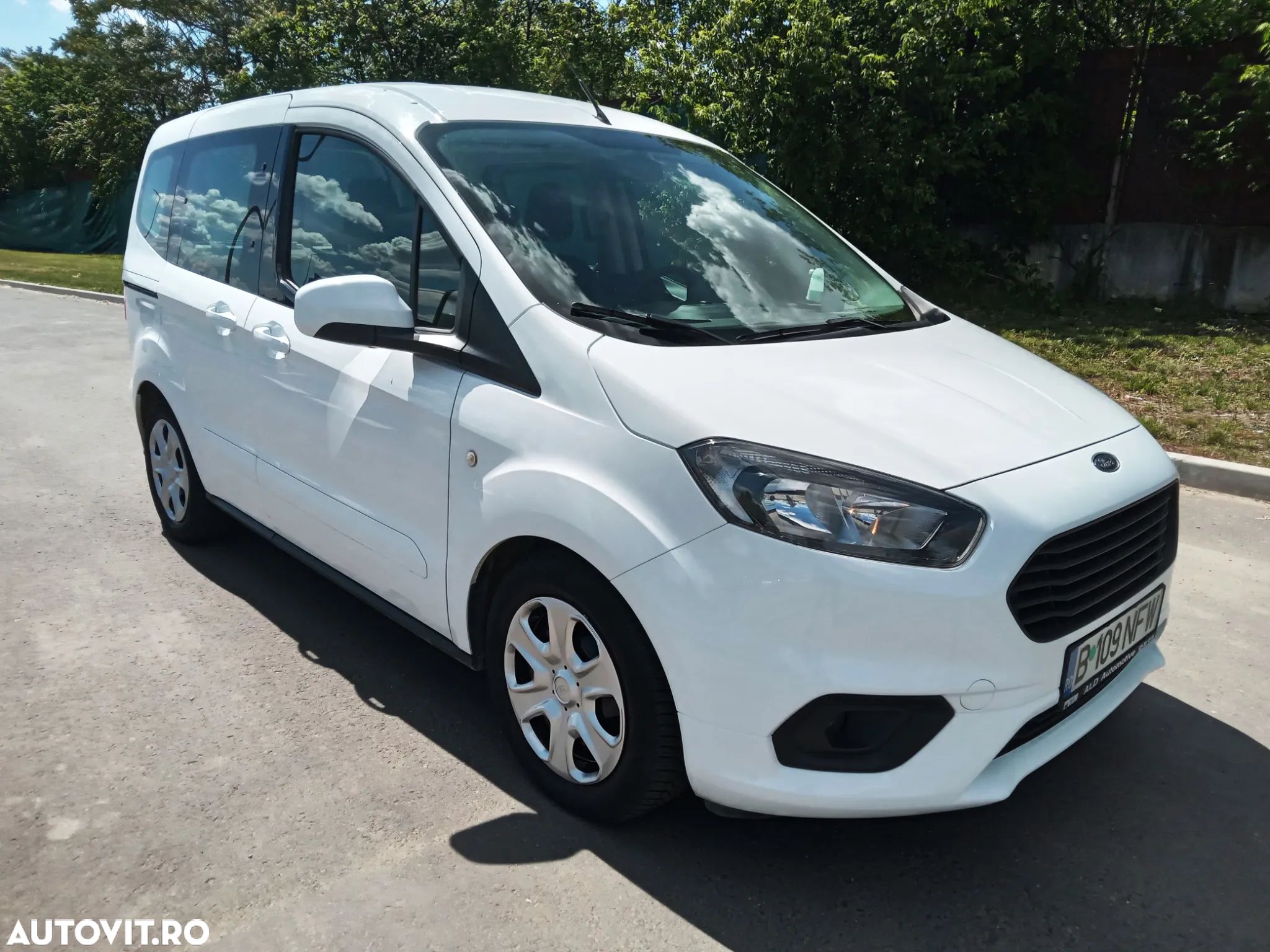 Ford Tourneo Courier 1.5 TDCi Trend - 1