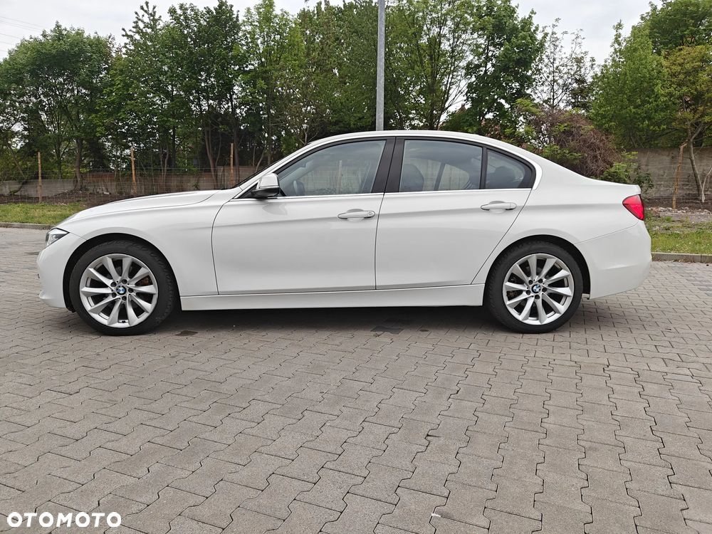 BMW Seria 3 320i xDrive Edition Luxury Line Purity - 2