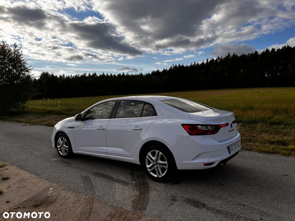 Renault Megane 1.6 SCe Zen - 10
