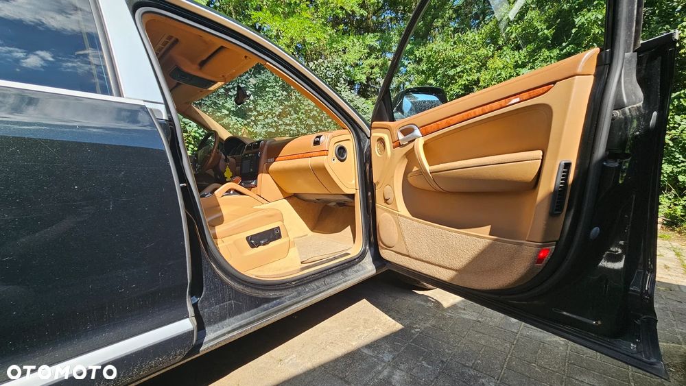 Porsche Cayenne - 14