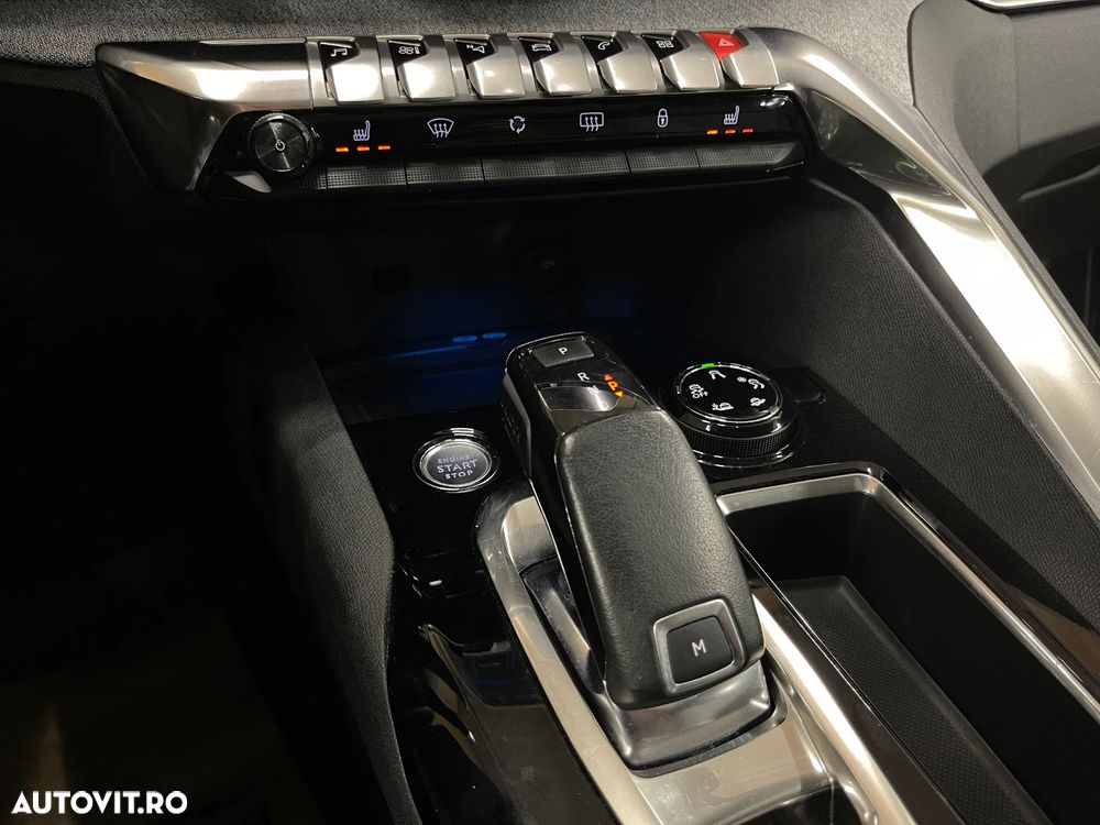 Peugeot 3008 PureTech 130 Stop & Start GPF EAT8 Allure Business-Paket - 27